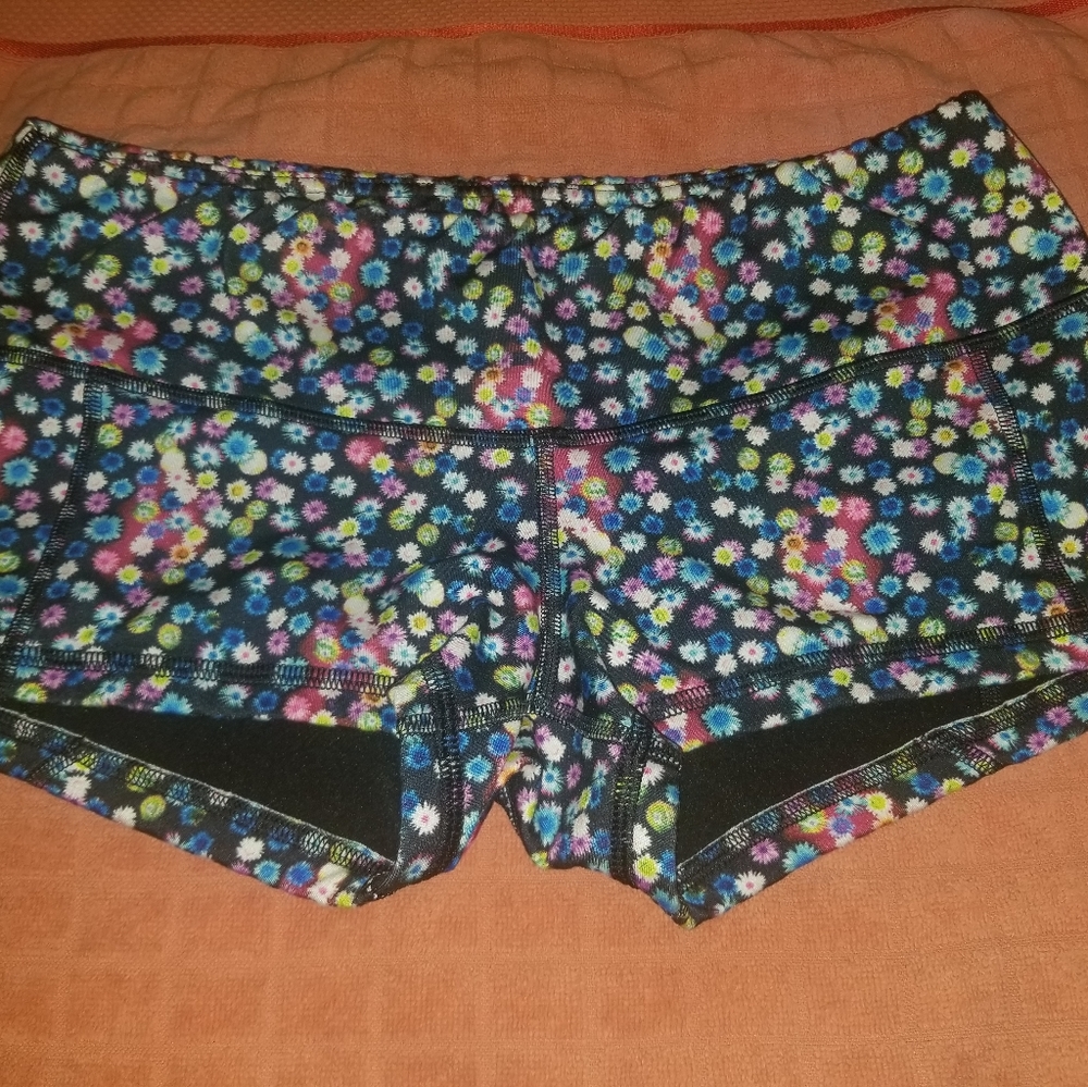 Fleo Shorts